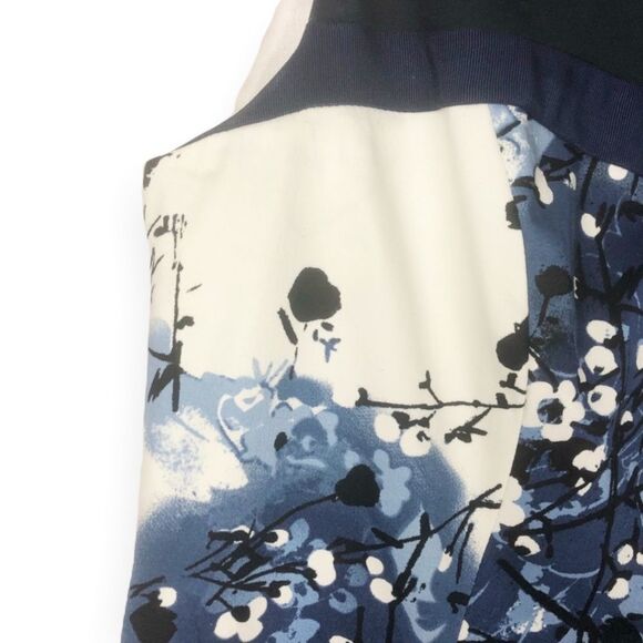 T Tahari Floral Sheath Dress size 10 Blue White - Picture 3 of 7